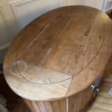 Oval desk in varnished solid wood