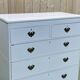 Commode anglaise XIXème en sapin patine blanche
