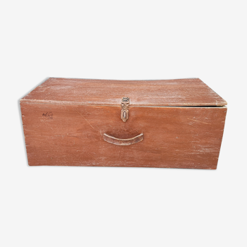 Wooden travel trunk chest