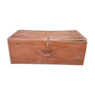 Wooden travel trunk chest