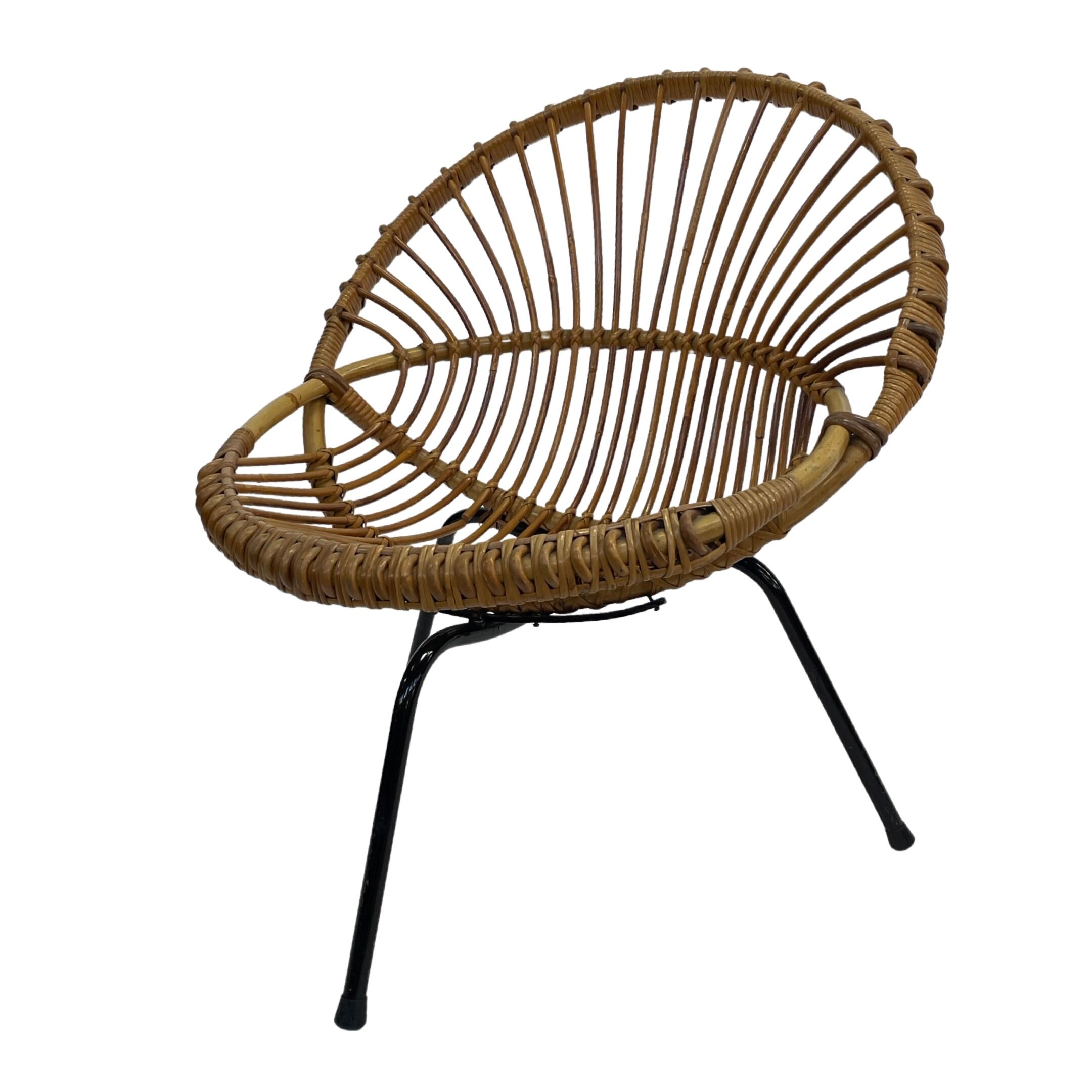 Tripod Rattan easy chair by Dirk van Sliedregt Rohe Noordwolde 1960 in the Netherlands