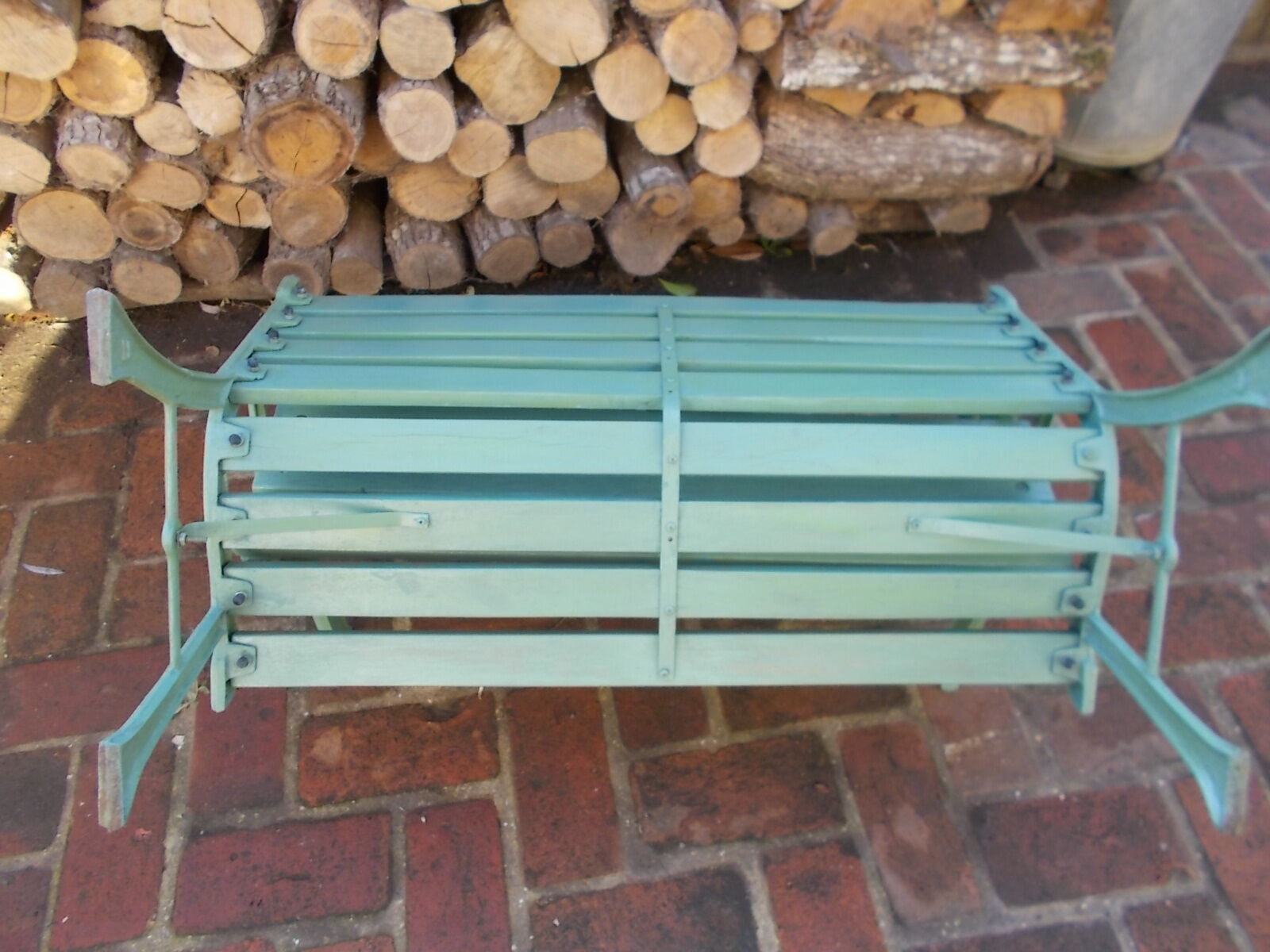 Set of 2 garden benches, for children in cast iron and wood