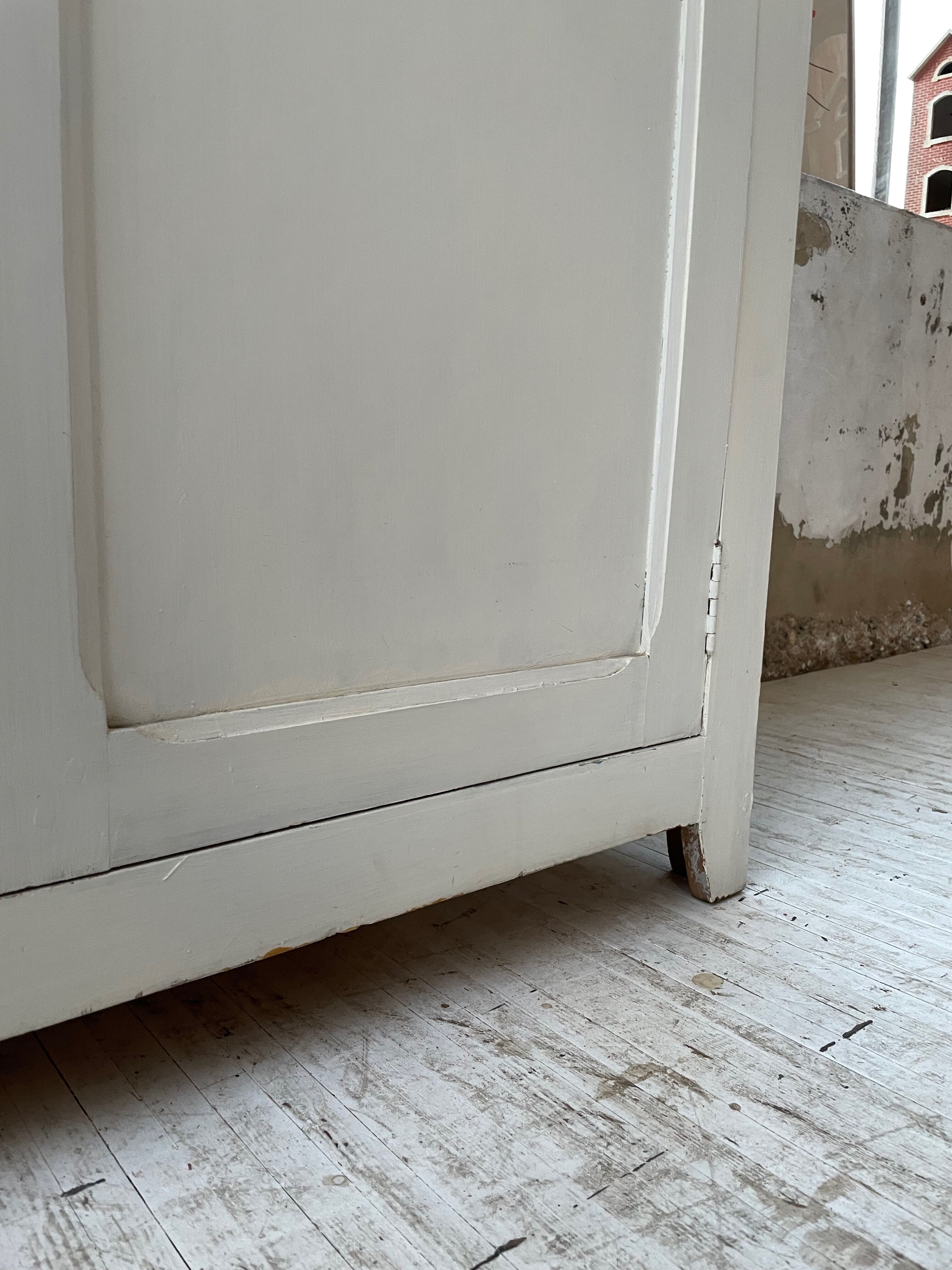 White cutter cabinet