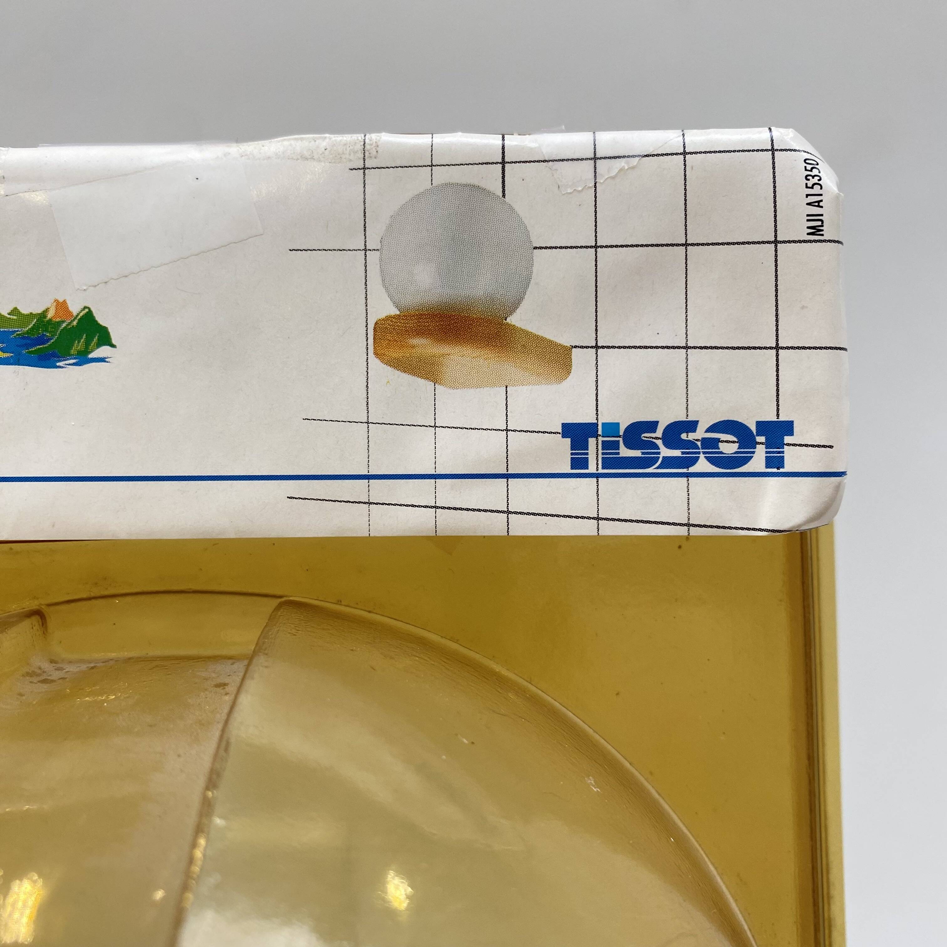 Modernist wall lamp in pine and opaline