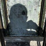 Table de jardin ou bistro pliante en tôle kaki début années 50