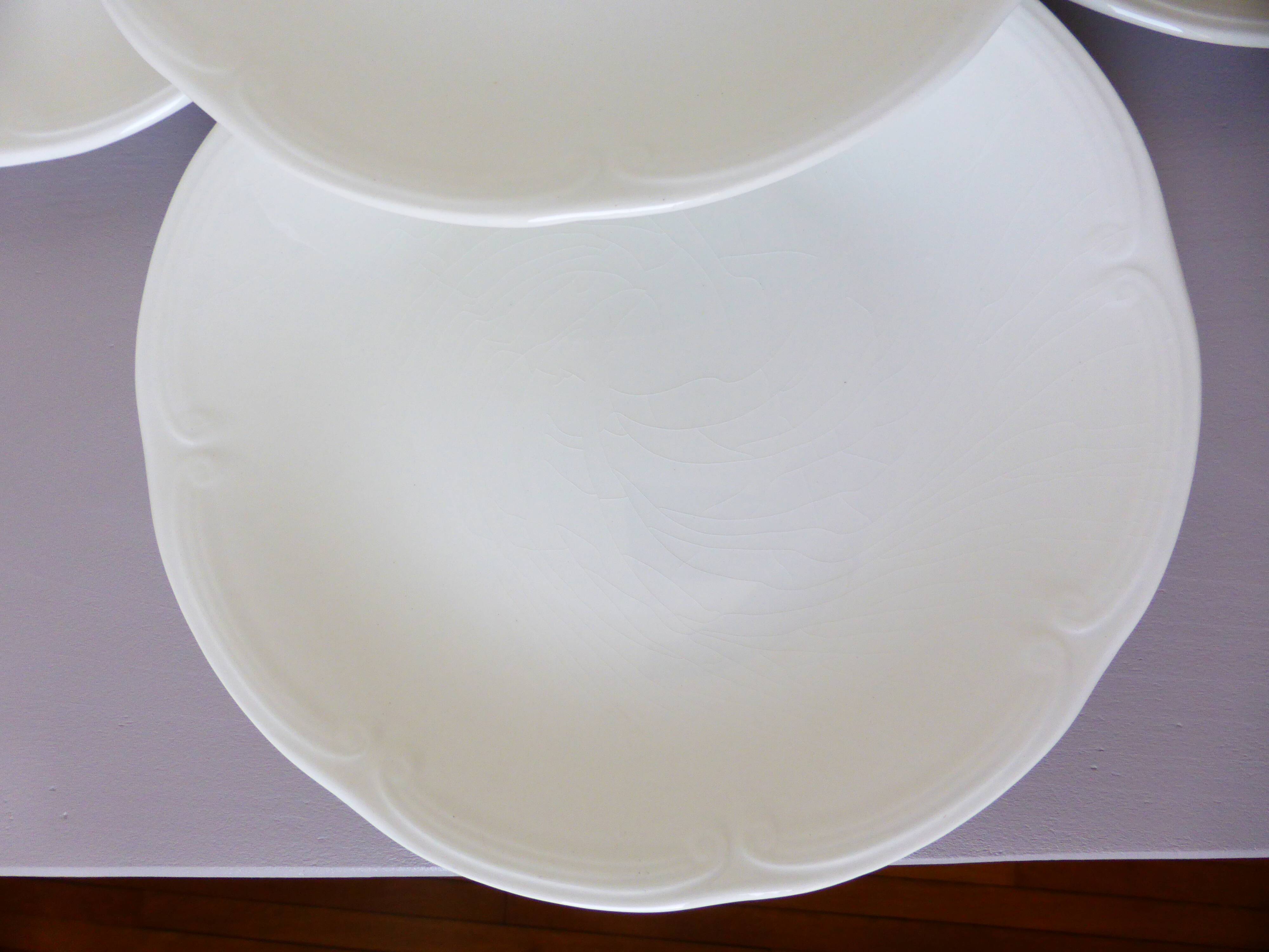 4 vintage porcelain flat plates