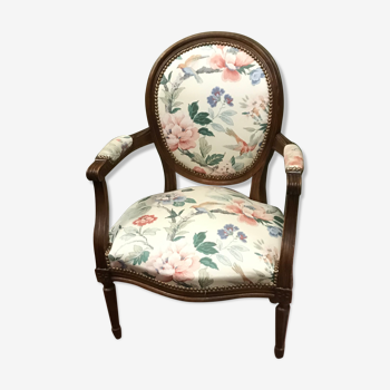 Louis XVI-style convertible medallion chair