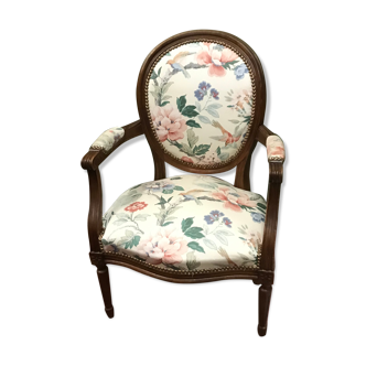 Louis XVI-style convertible medallion chair