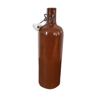 Enamelled stoneware bottle