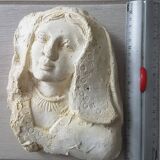 Plaster cast of a blank face
