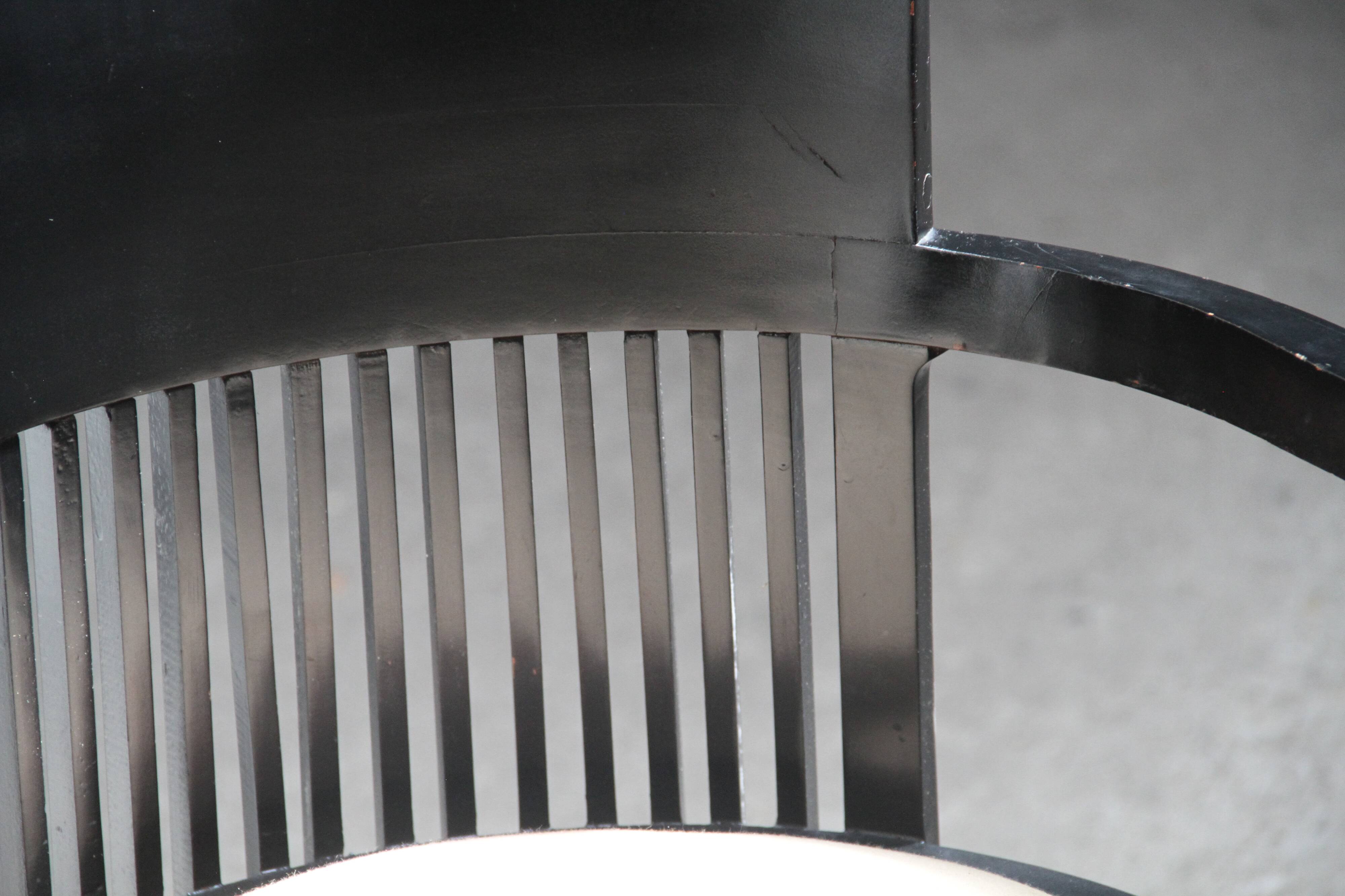 Pair of in the style of Franck LLoyd Right armchairs