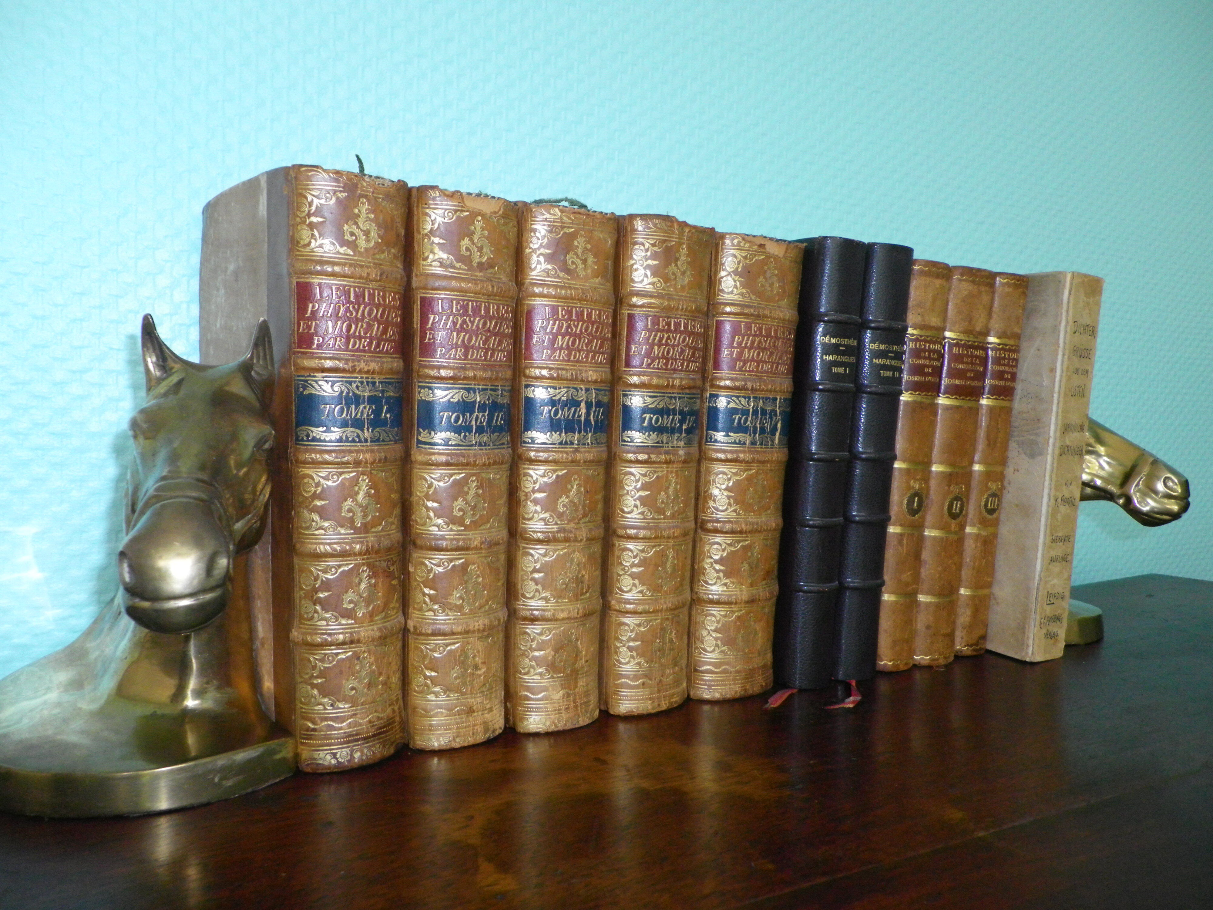 2 Horse-shaped bookends  in brass