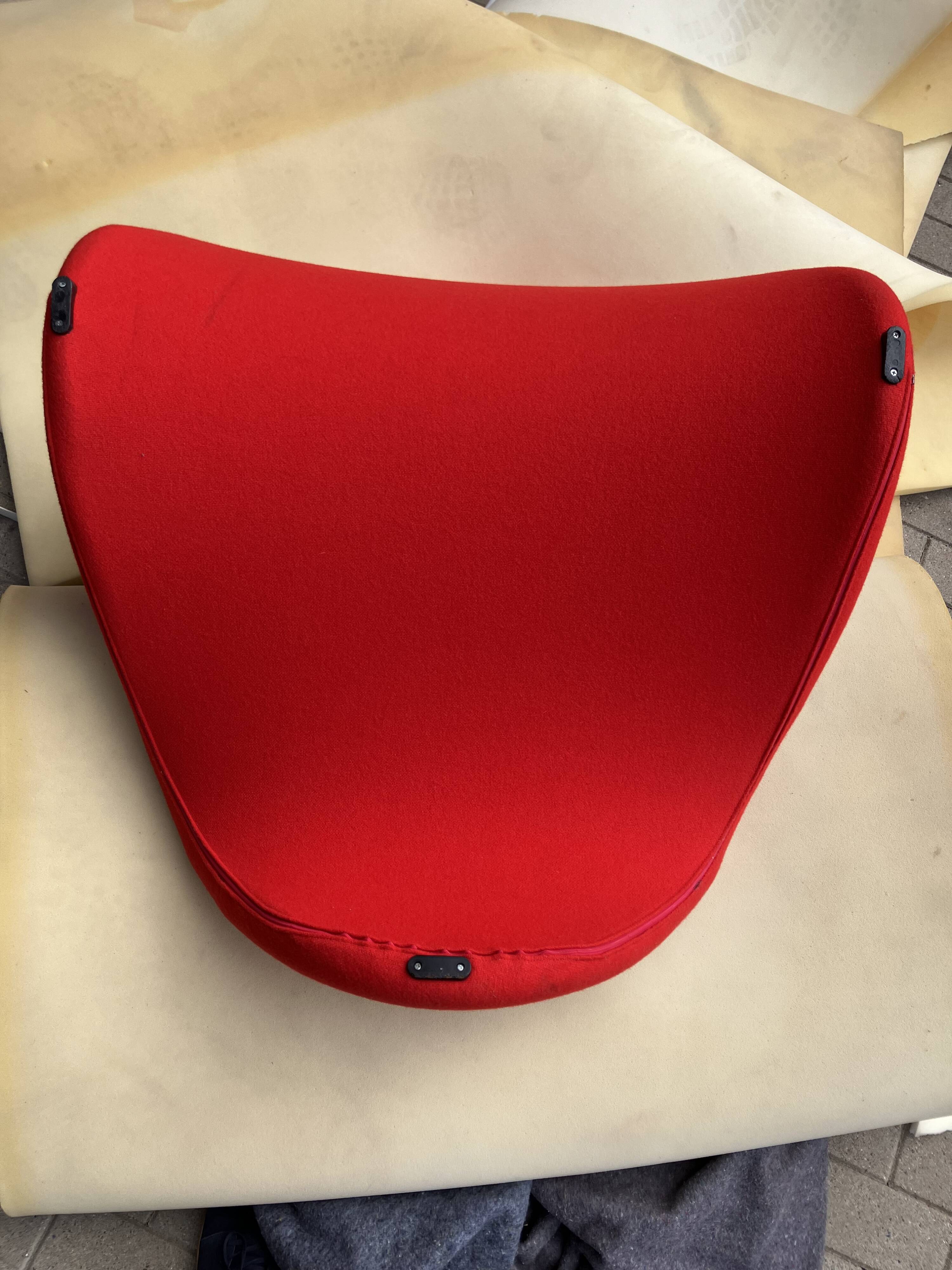 Chaise Tongue Artifort F577 de Pierre Paulin