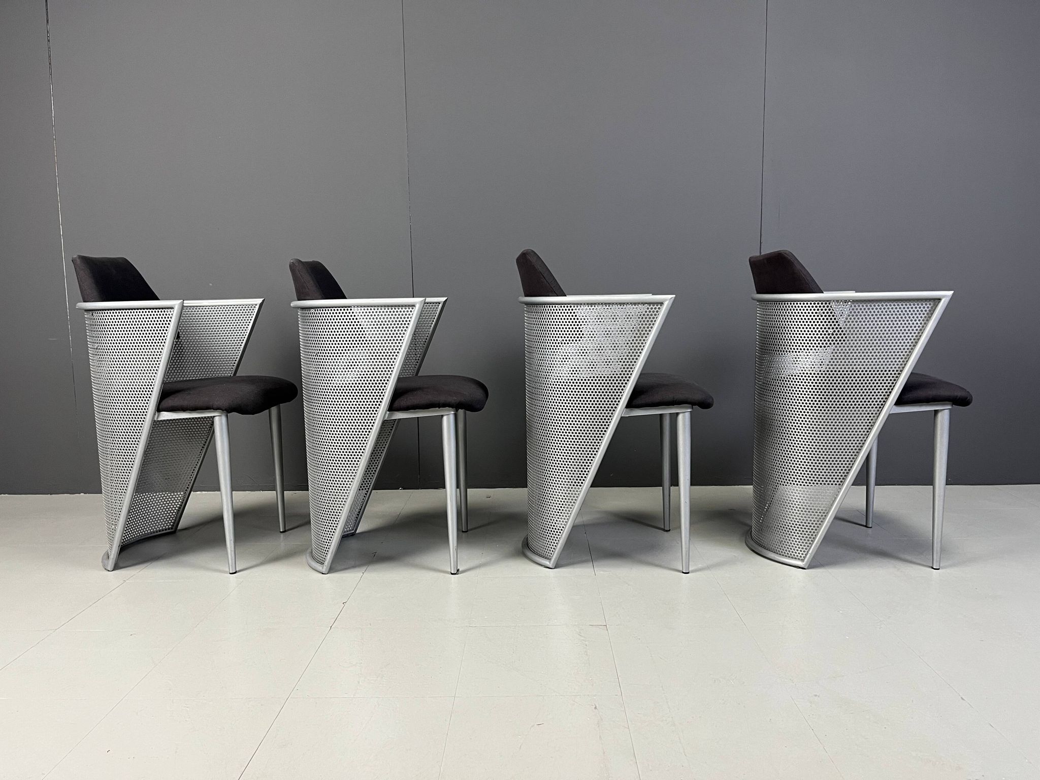 Chaises de salle à manger en métal postmodernes, années 1980