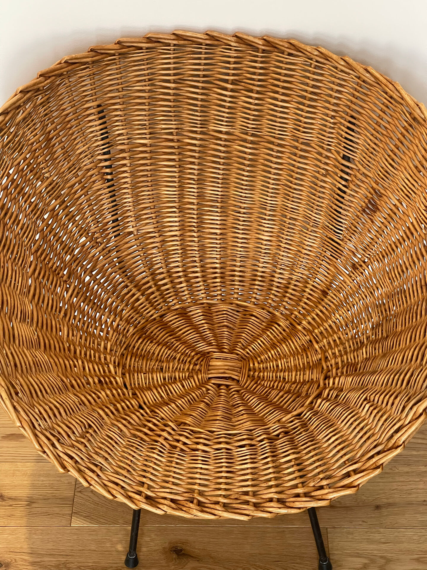 2 wicker basket chairs from the 1950s