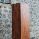 Corner store showcase