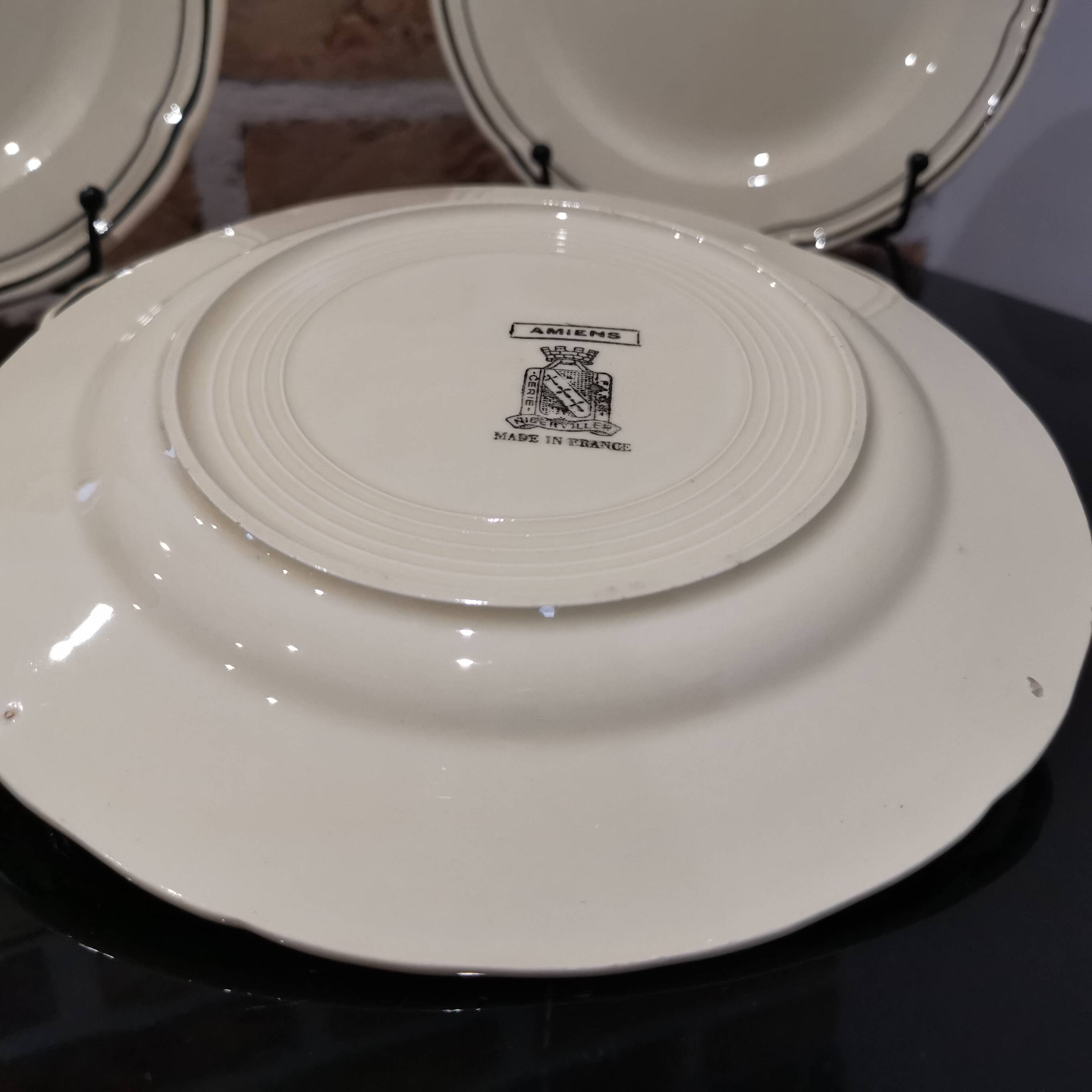 6 assiettes à desserts vintage écru liseré doré porcelaine Niderviller modèle Amiens