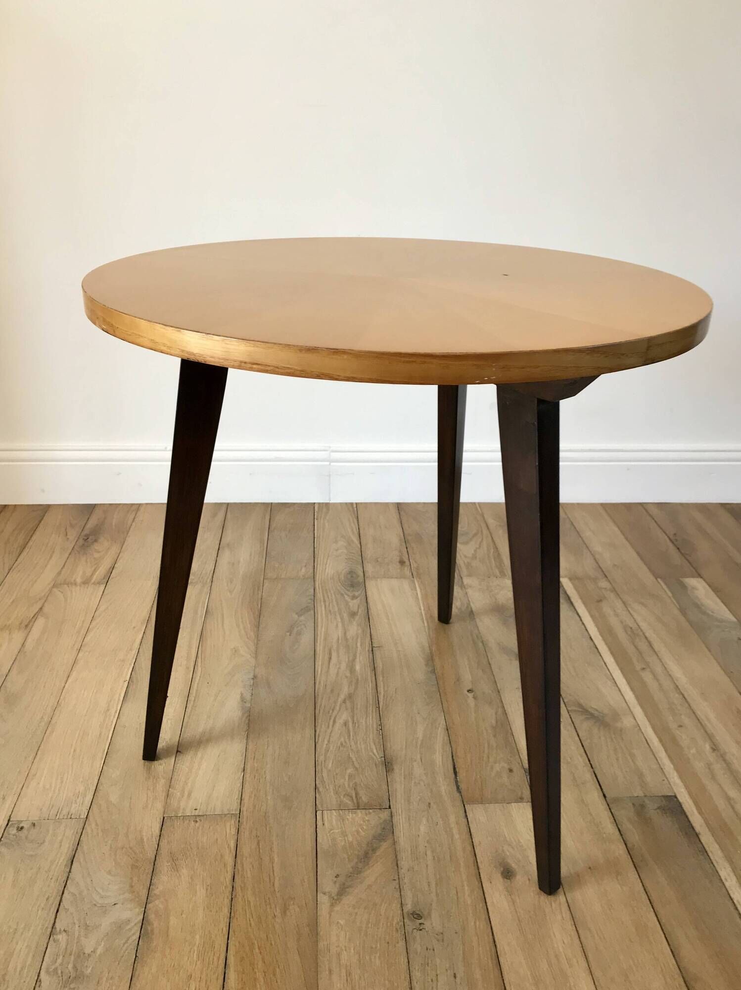 Tripod coffee table in wood and two-tone marquetry Scandinavian design 50s-60s