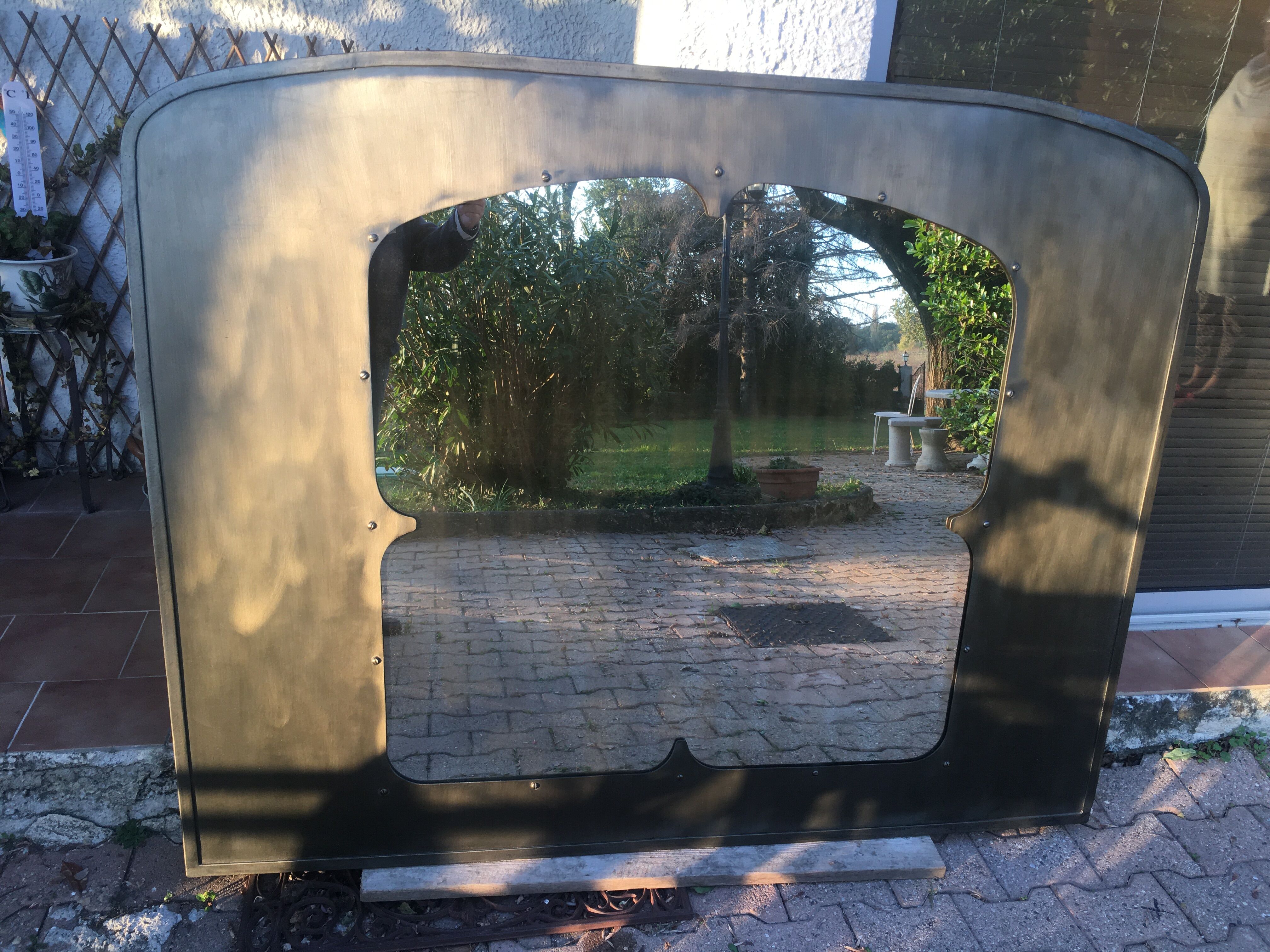 Metal mirror - 128x166 cm