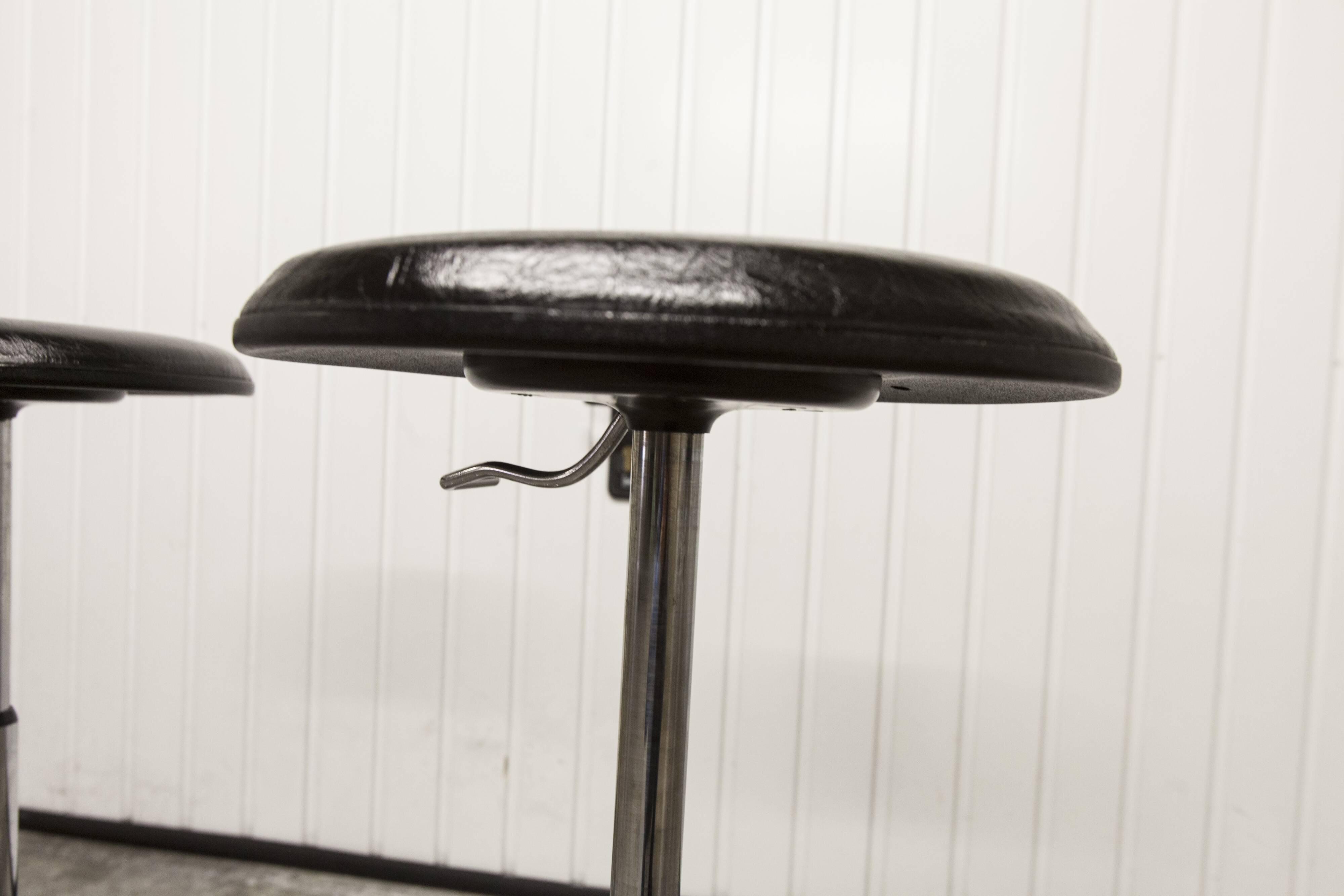 Pair of Mirima brand telescopic and rotating stools (84 to 53cm)