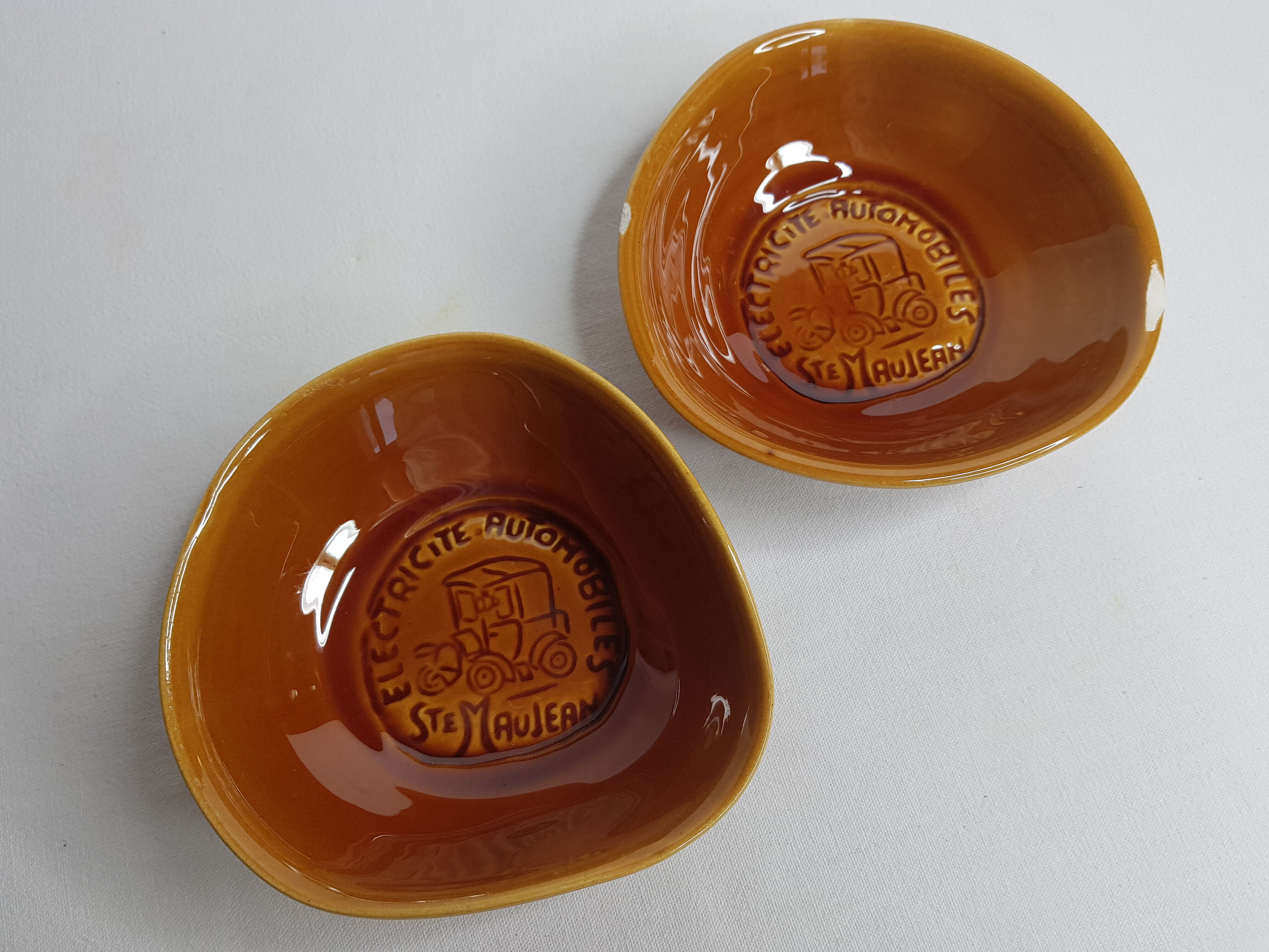 Pair of Camos caramel-coloured pockets