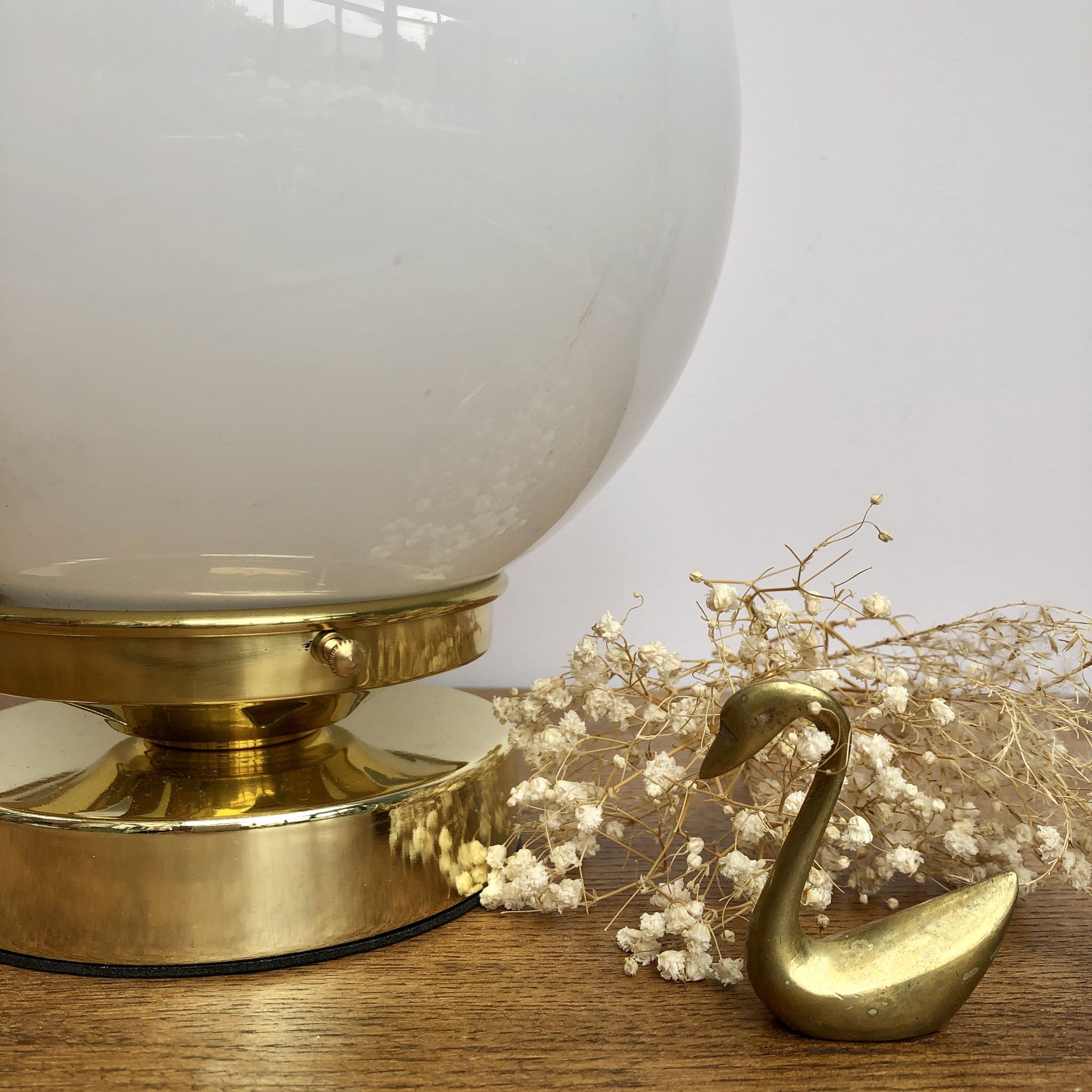 Vintage globe-laying lamp in white opaline