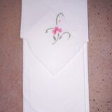 Ensemble nappe et 8 serviettes brodées