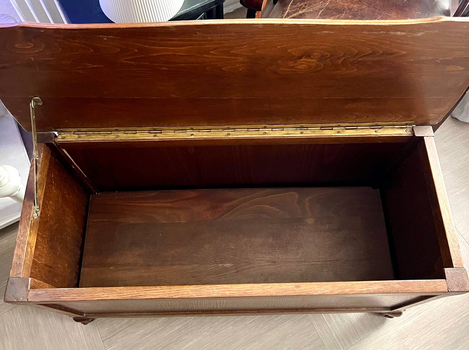 Solid wood storage chest