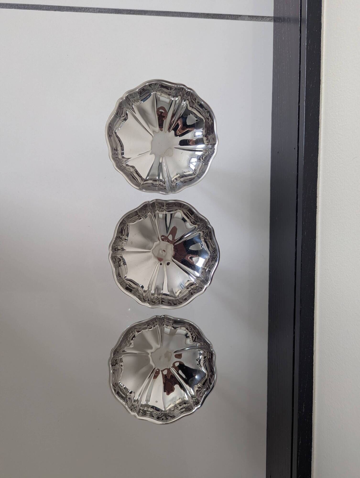 Set of 3 footed ice cream bowls