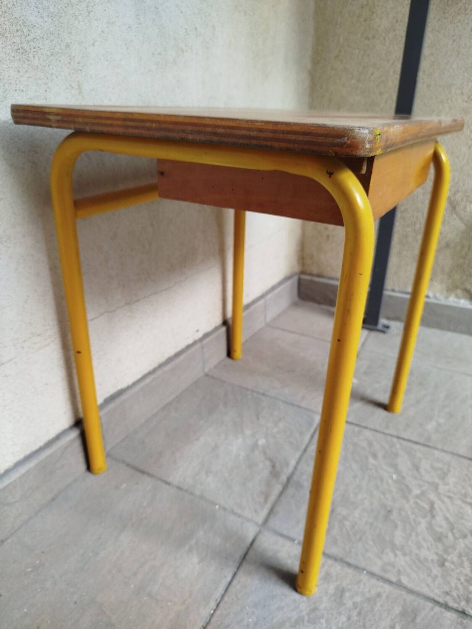 Ancien bureau d'écolier