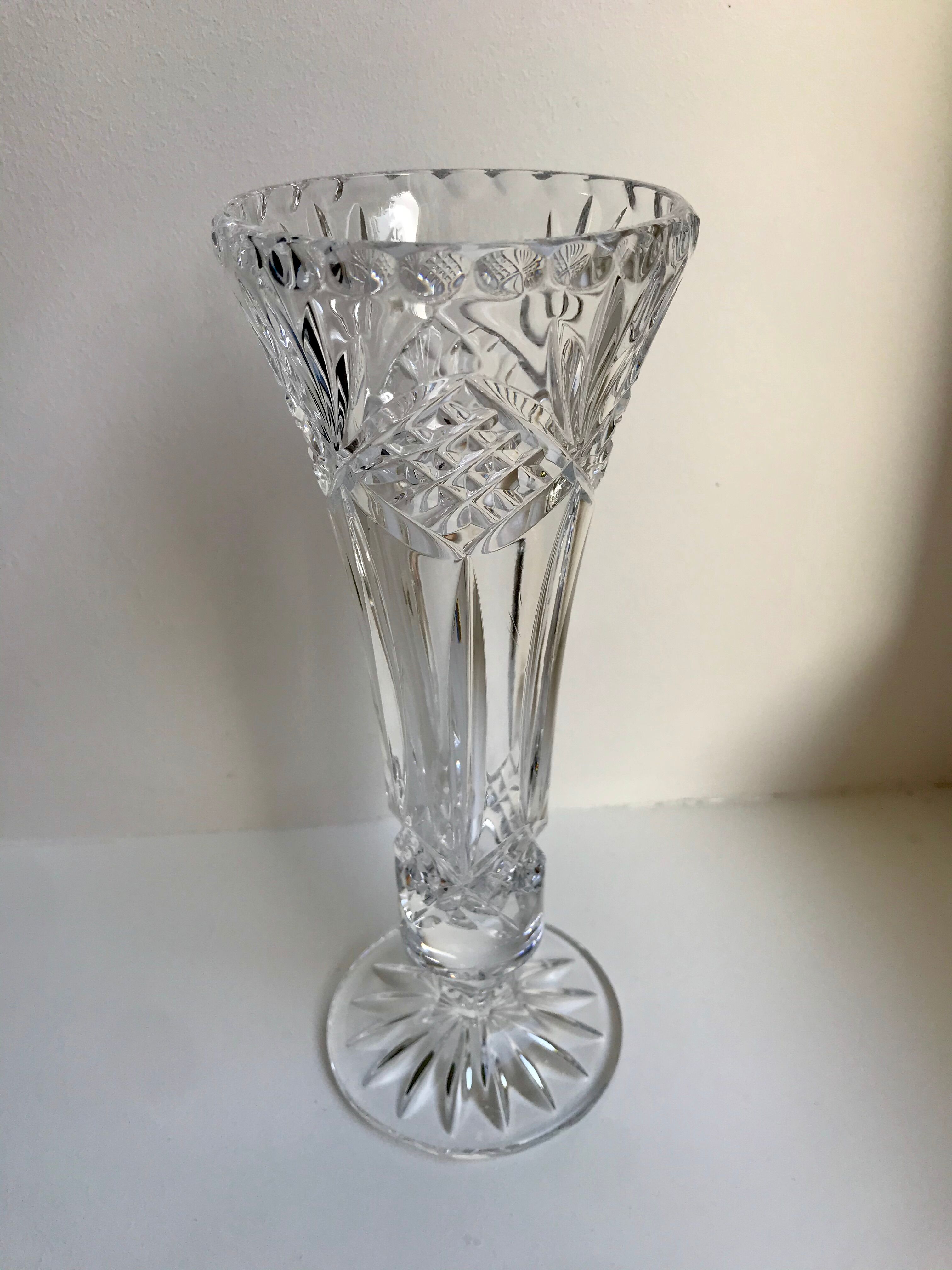 vase on feet in molded crystal glass from the 50s