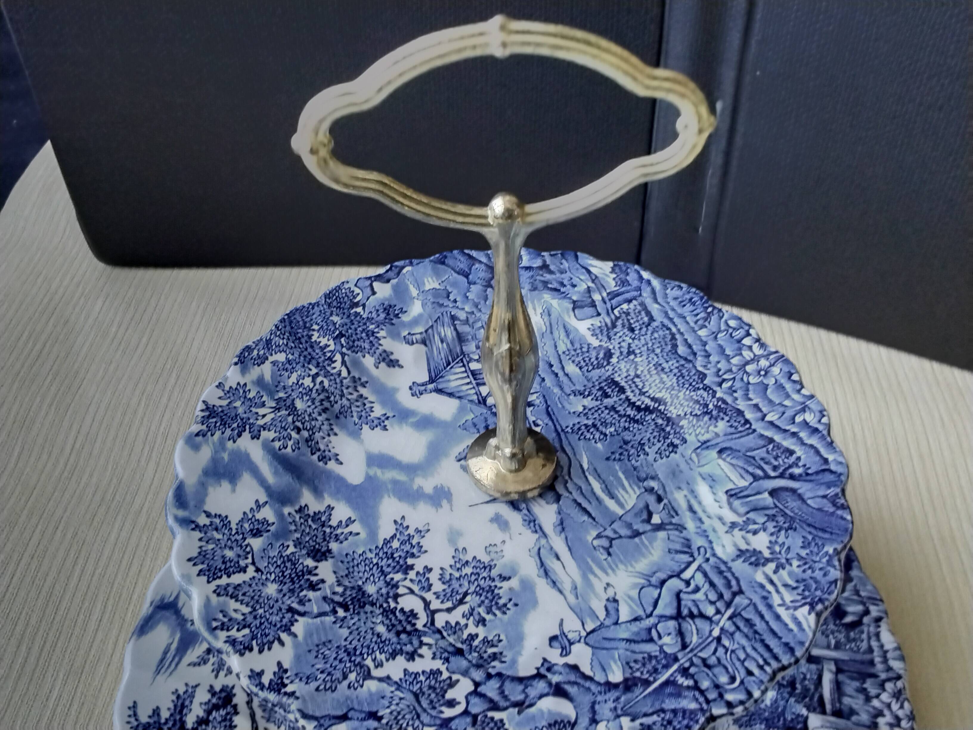 Myott Porcelain Mute Servant Model The Hunter