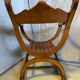 Siège, fauteuil Dagobert curule en noyer sculpté style Renaissance