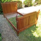 Single pitch pine bed