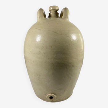 Oil jug