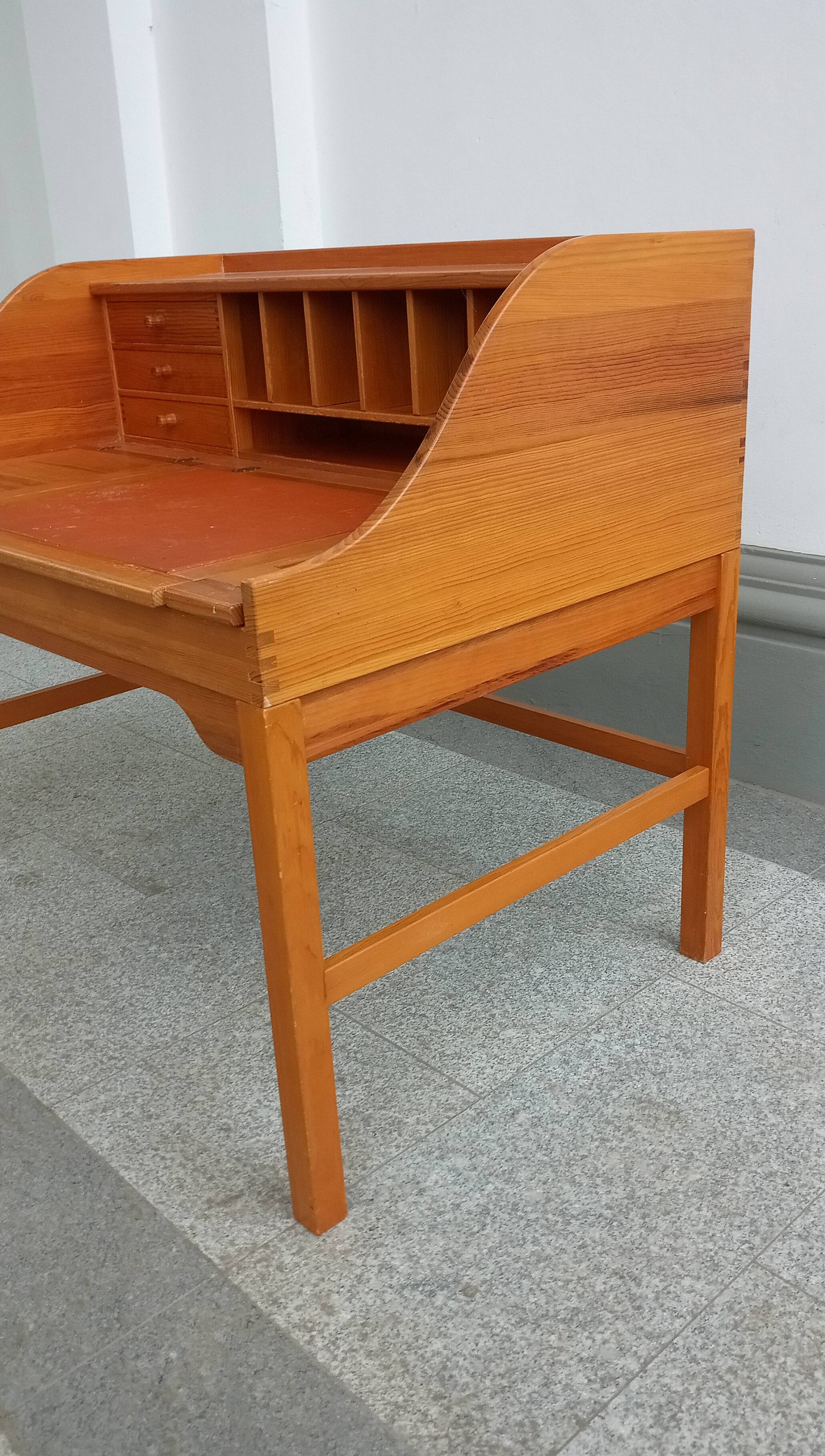 Desk in oregon pine by andreas hansen for hadsten träindustri