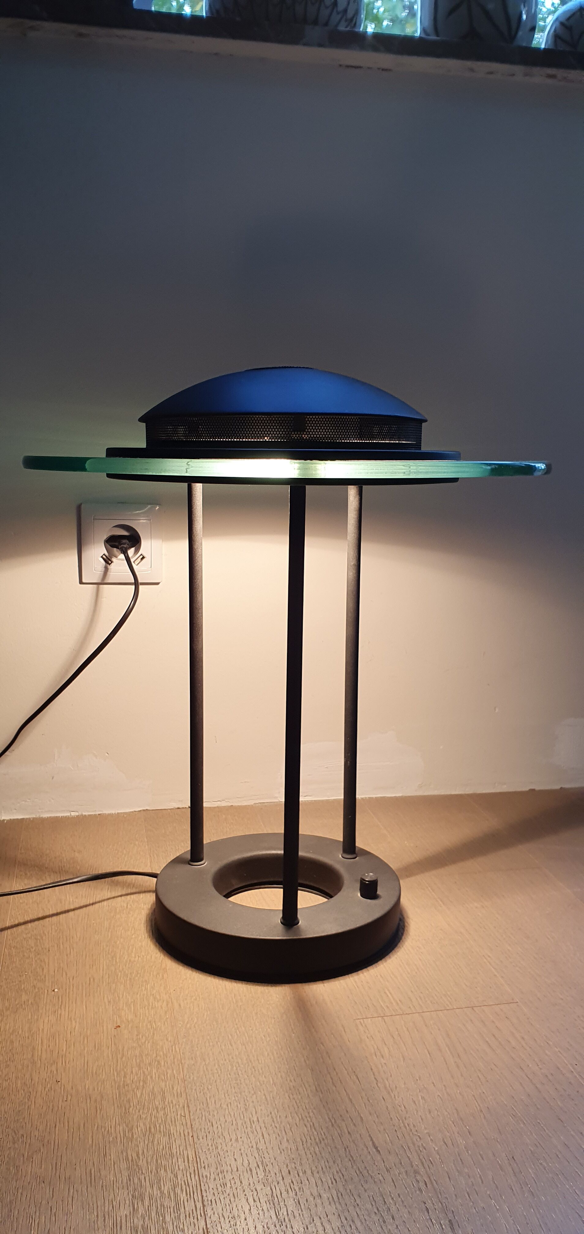 “Saturn” lamp by Robert Sonneman 1970