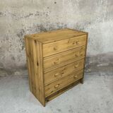 Vintage pine chest of drawers.