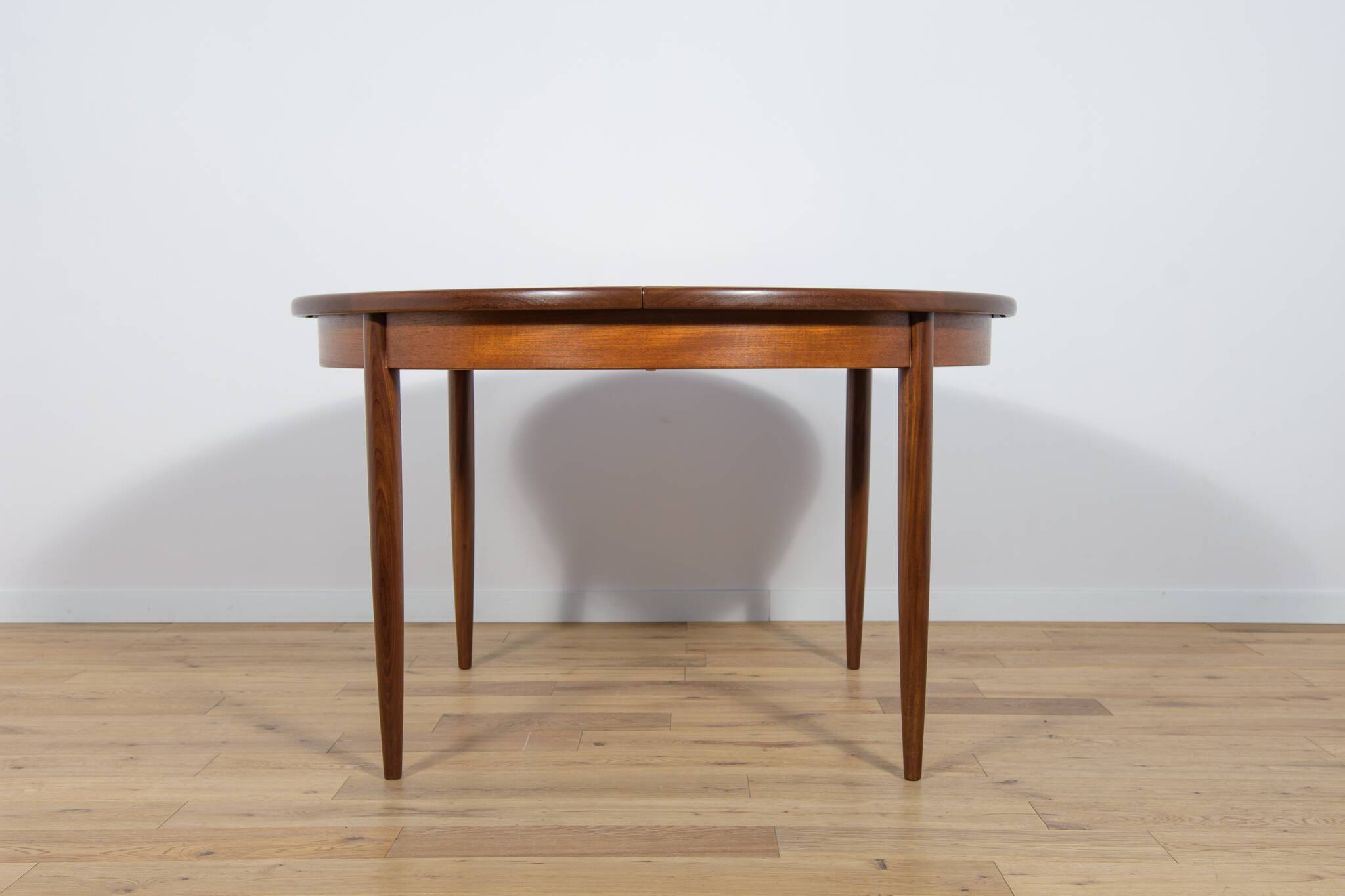 Mid-century teak round fresco dining table from g-plan, 1960s
