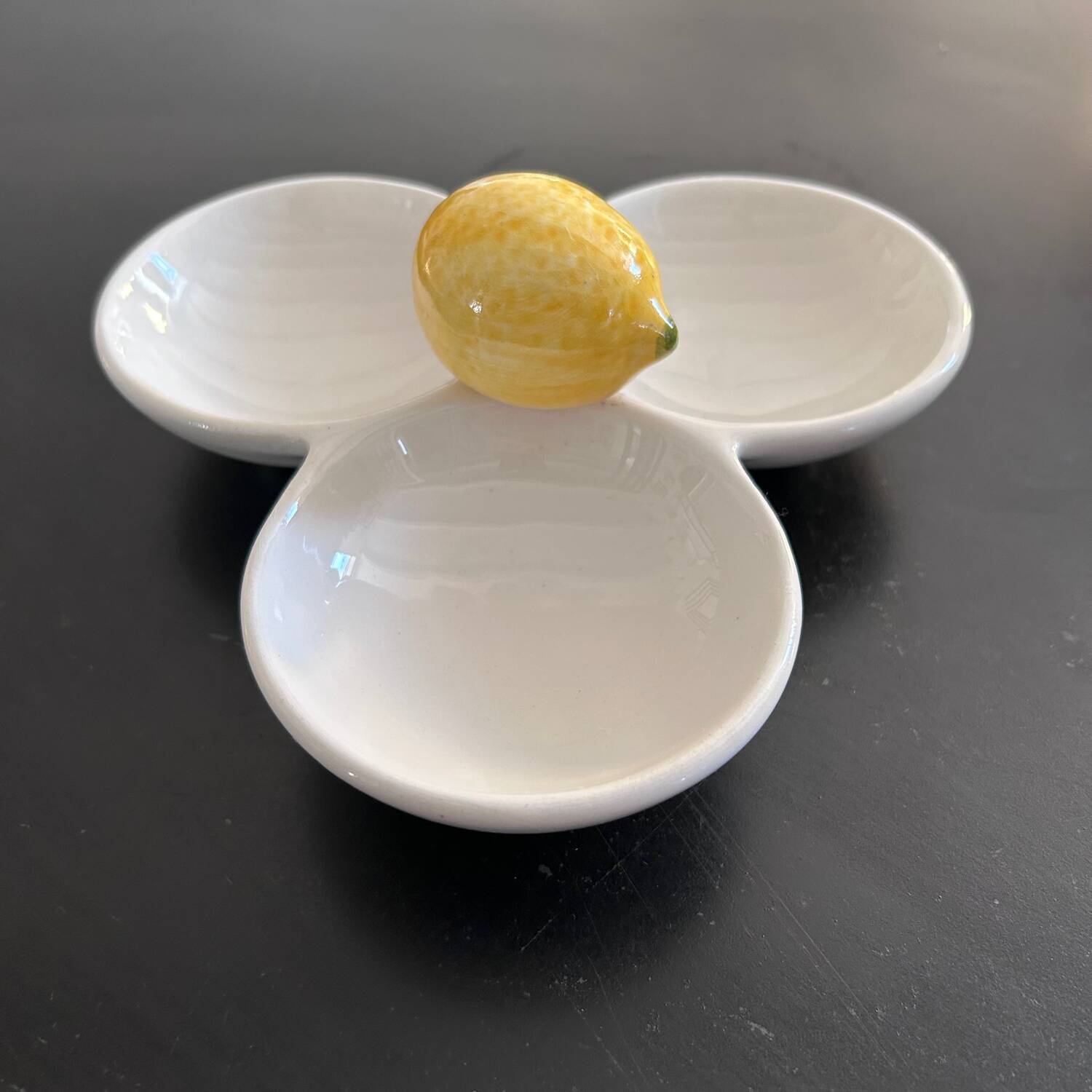 Lemon server in slipware