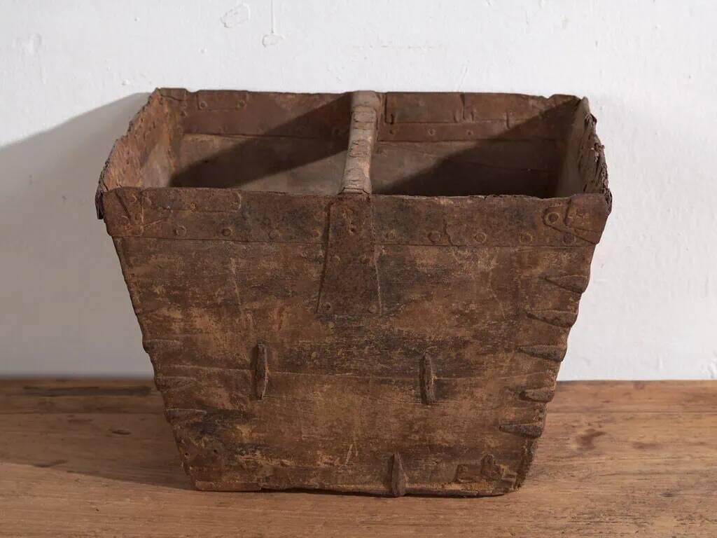 Ancient oriental basket (c.1900) #2