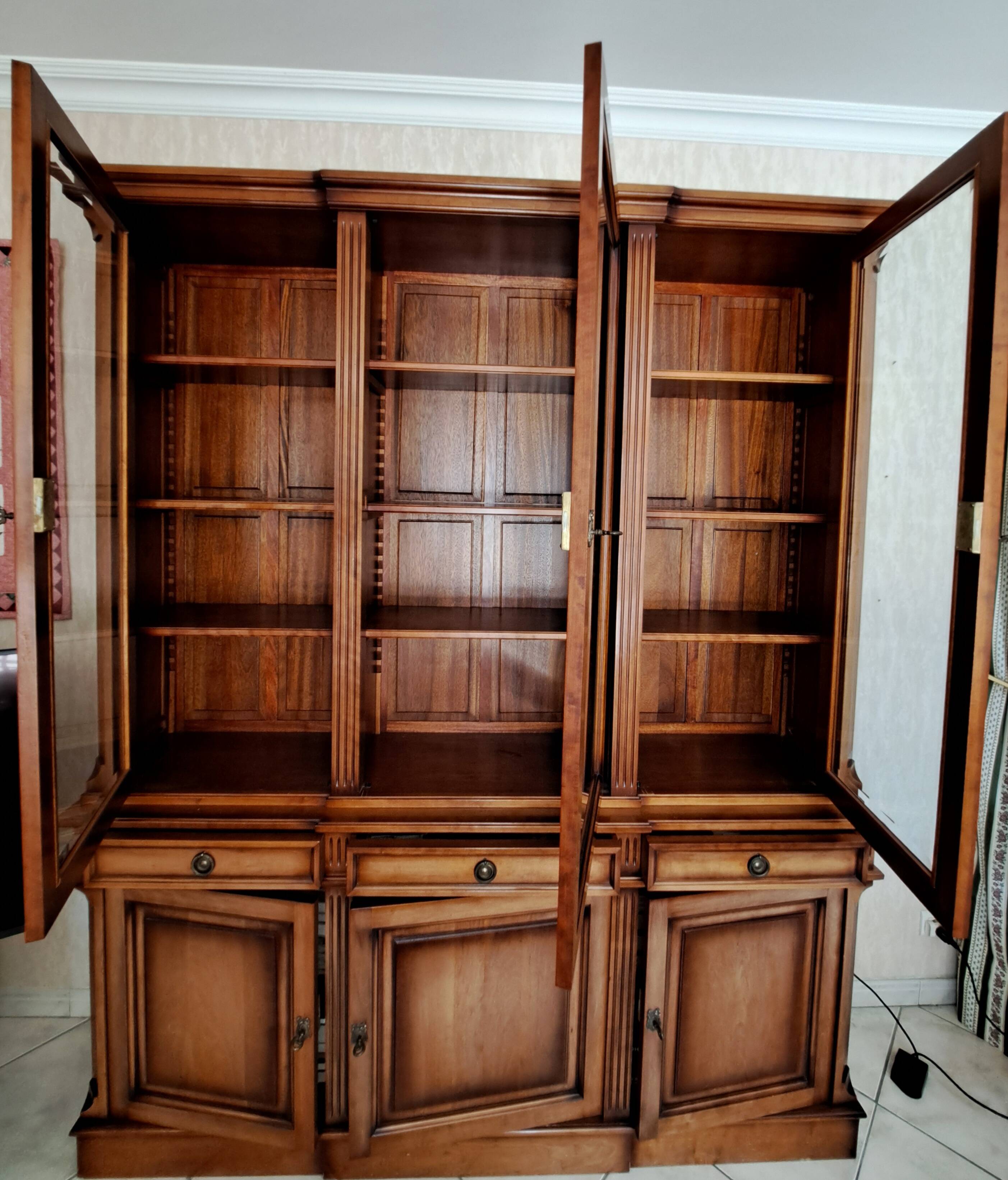 Library, inspired by Louis Philippe