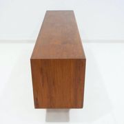 Enfilade scandinave moderne en teck avec tiroirs
