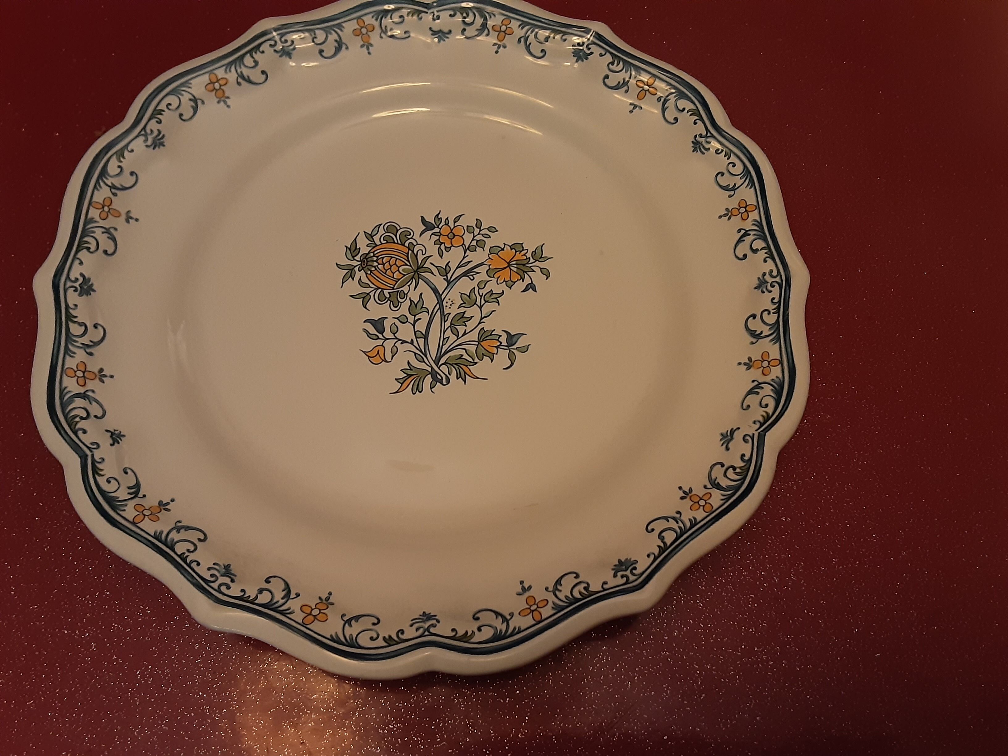 Plate faience of gien model moustier with pomegranate