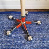 Coat rack with 16 hooks on wheels