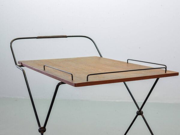 Desserte à thé scandinave minimaliste, pliable et mobile, en teck, Danemark, années 50