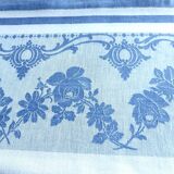 White and blue damask tablecloth 1m50 x 1m50
