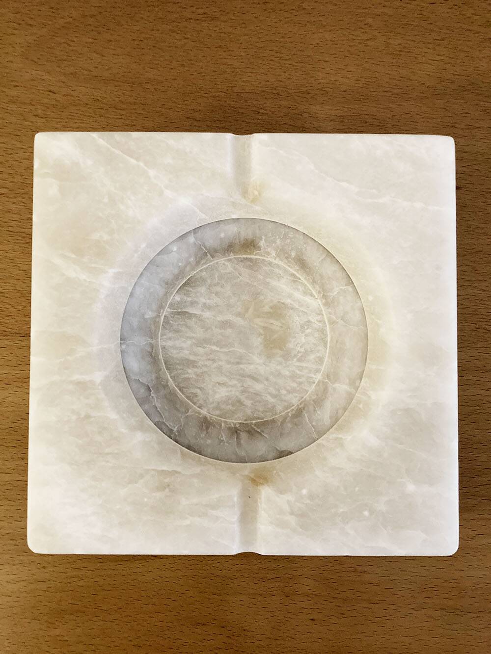 Cendrier en albâtre