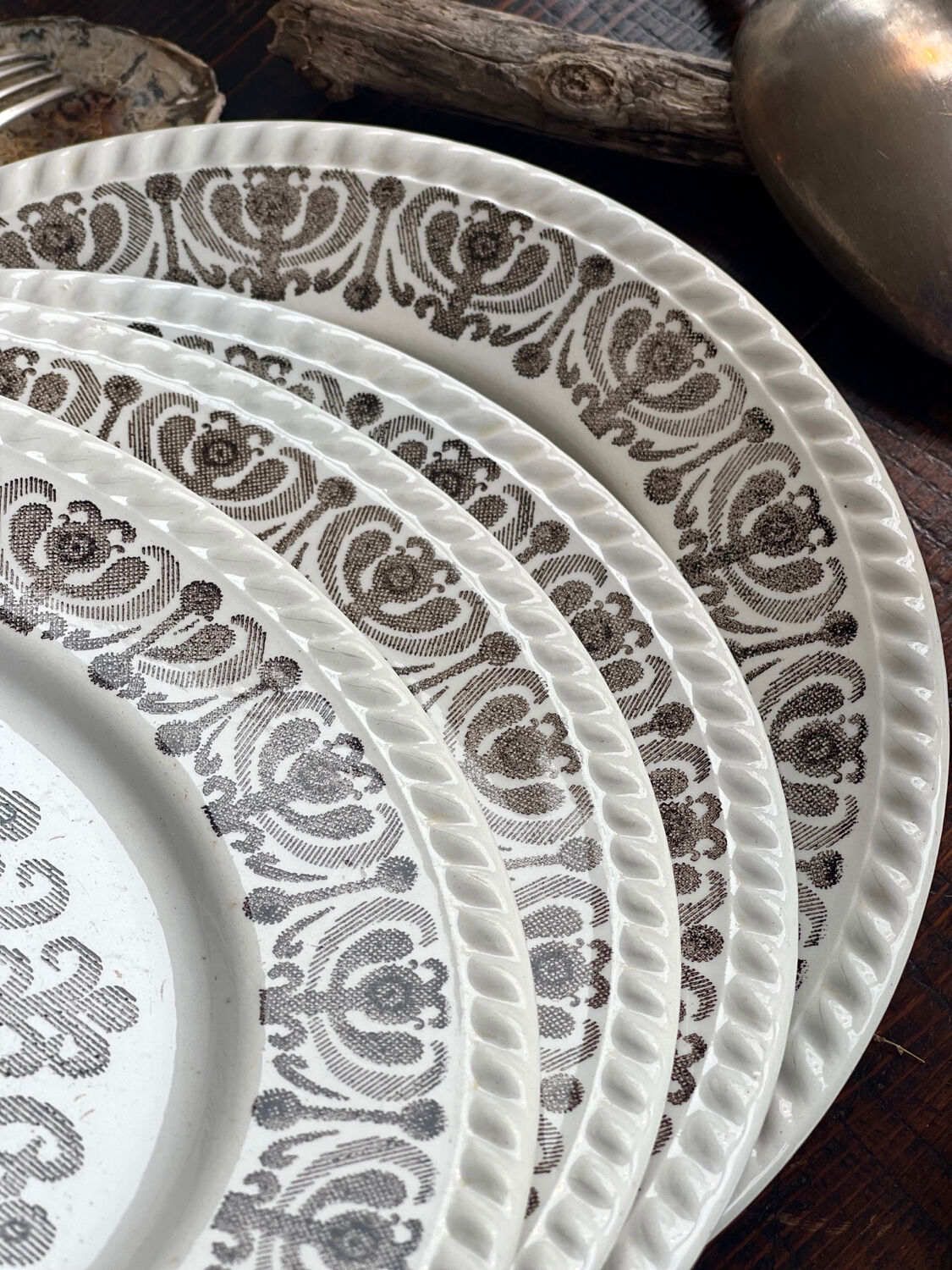 Set of 4 flat plates