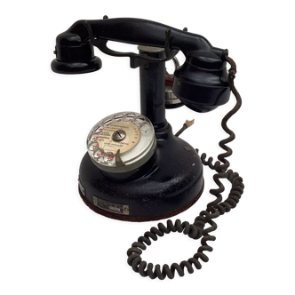 Old phone BCI model 1924 in metal and bakelite